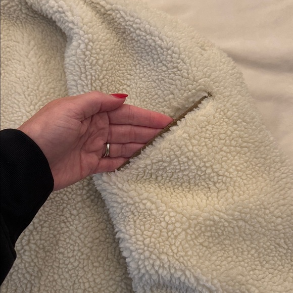 Amazing condition! LEVI'S Men’s Sherpa Lined Trucker Jacket, sz M - Picture 5 of 11